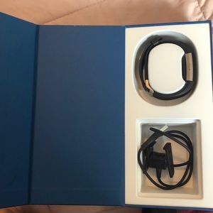 NEVER USED PRISTINE CONDITION Fitbit Charge 2
